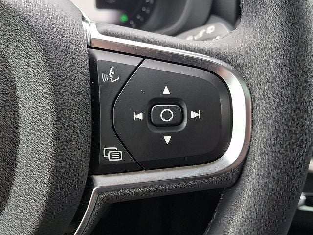 2024 Volvo XC60 B5 Core