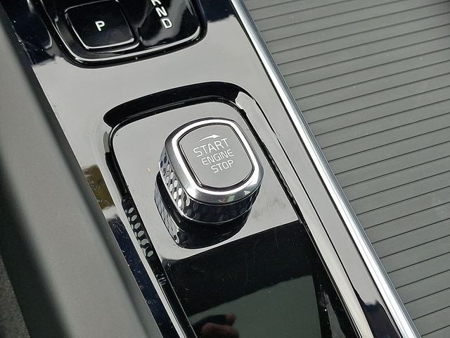 2024 Volvo XC60 B5 Core