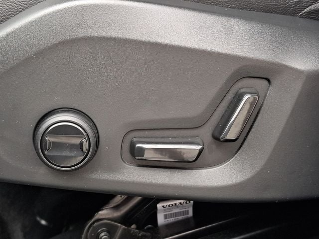 2024 Volvo XC60 B5 Core