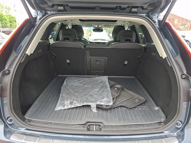 2024 Volvo XC60 B5 Core