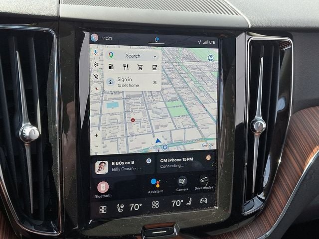 2024 Volvo XC60 B5 Plus Dark Theme