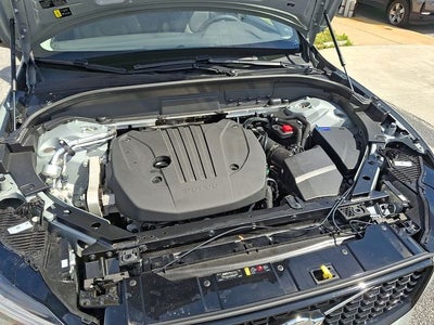 2024 Volvo XC60 B5 Plus Dark Theme