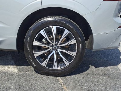 2024 Volvo XC60 B5 Plus Dark Theme