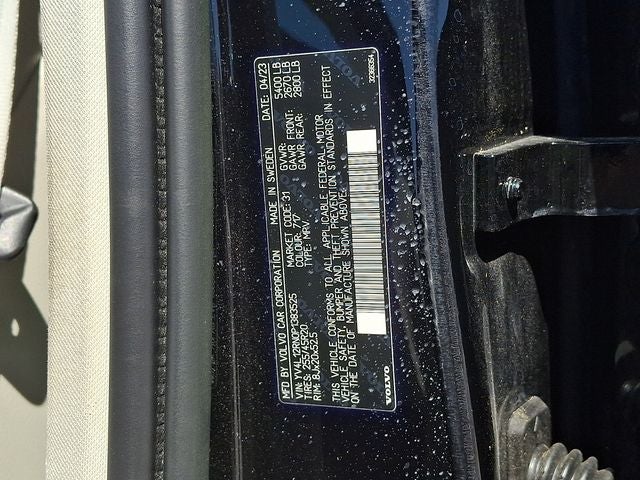 2023 Volvo XC60 B5 Plus Bright Theme