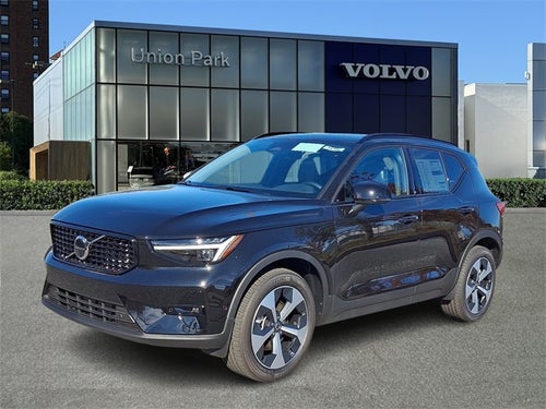 2026 Volvo XC40 B5 Plus