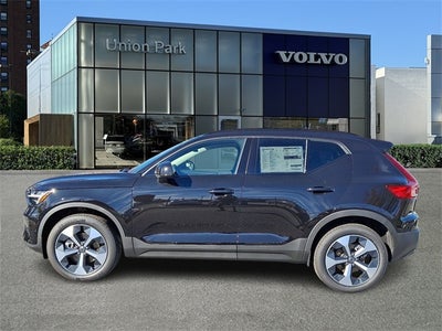 2026 Volvo XC40 B5 Plus