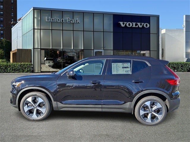 2026 Volvo XC40 B5 Plus
