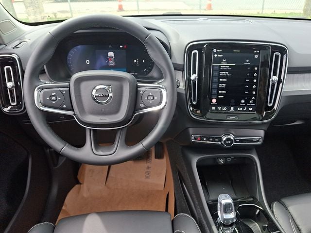 2026 Volvo XC40 B5 Plus
