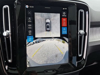 2026 Volvo XC40 B5 Plus