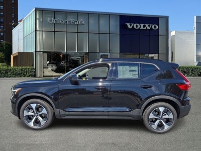 2026 Volvo XC40 B5 Plus
