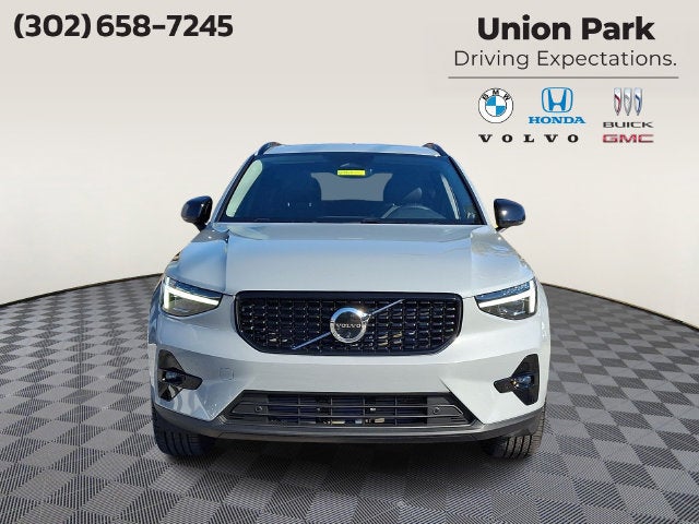 2026 Volvo XC40 B5 Plus