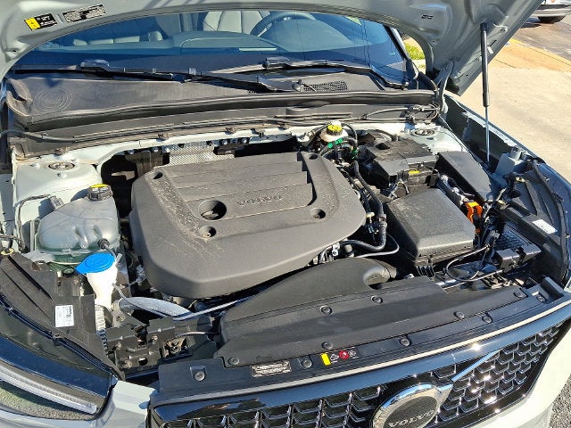 2026 Volvo XC40 B5 Plus