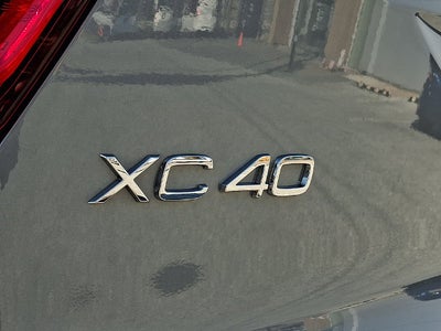 2026 Volvo XC40 B5 Plus