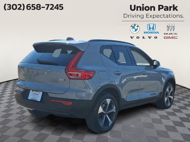2026 Volvo XC40 B5 Plus