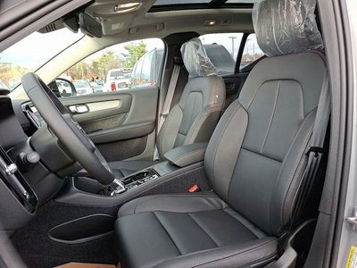 2026 Volvo XC40 B5 Plus