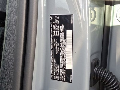 2026 Volvo XC40 B5 Plus