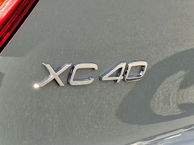 2026 Volvo XC40 B5 Plus