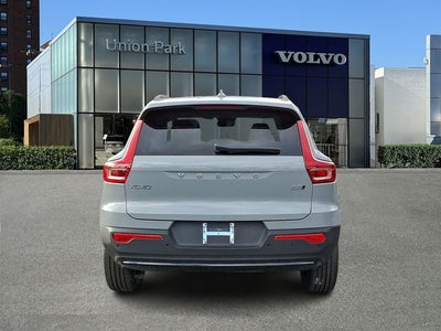 2026 Volvo XC40 B5 Plus