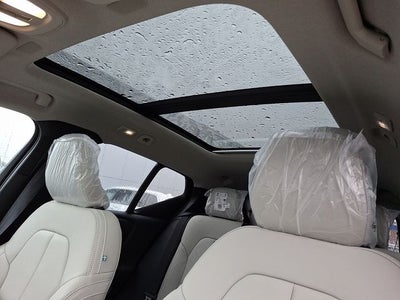 2026 Volvo XC40 B5 Plus