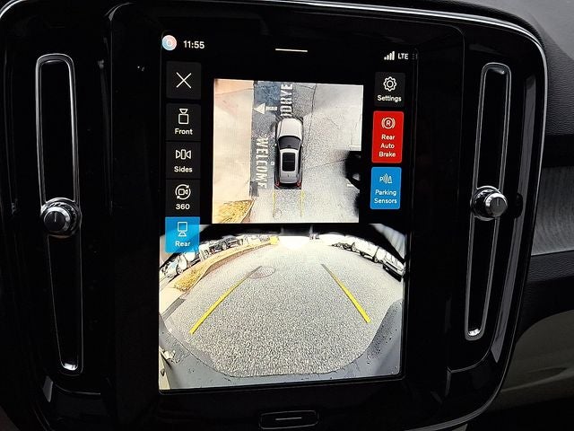 2026 Volvo XC40 B5 Plus