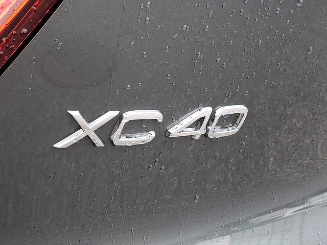 2026 Volvo XC40 B5 Plus