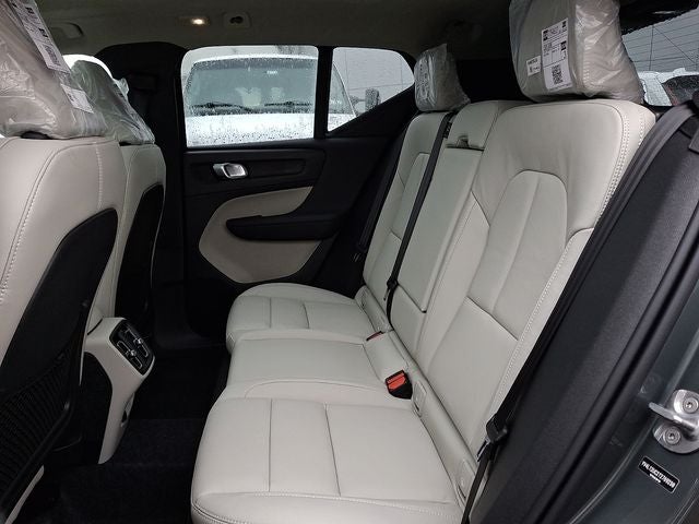 2026 Volvo XC40 B5 Plus