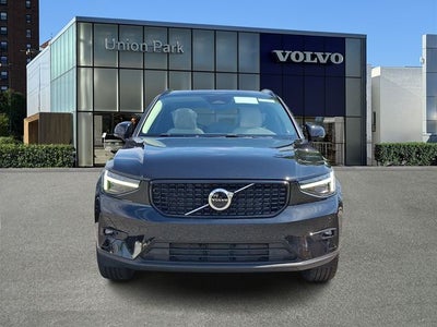 2026 Volvo XC40 B5 Plus