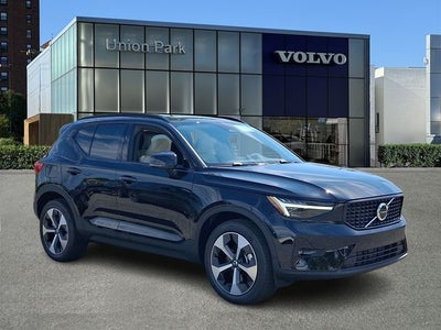 2026 Volvo XC40 B5 Plus