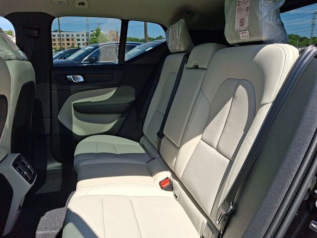 2026 Volvo XC40 B5 Plus