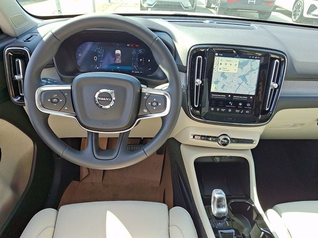 2026 Volvo XC40 B5 Plus