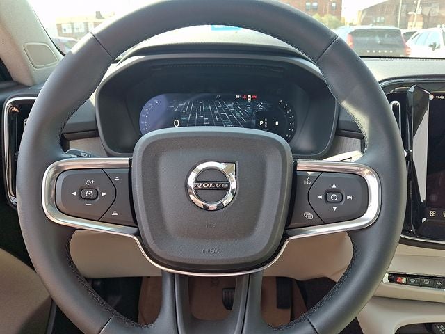 2026 Volvo XC40 B5 Plus