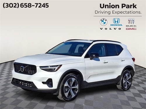 2026 Volvo XC40 B5 Plus