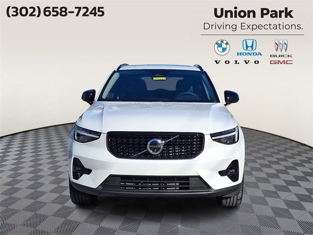 2026 Volvo XC40 B5 Plus
