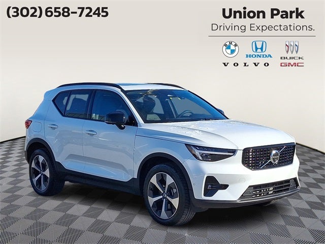 2026 Volvo XC40 B5 Plus