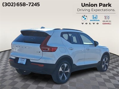 2026 Volvo XC40 B5 Plus