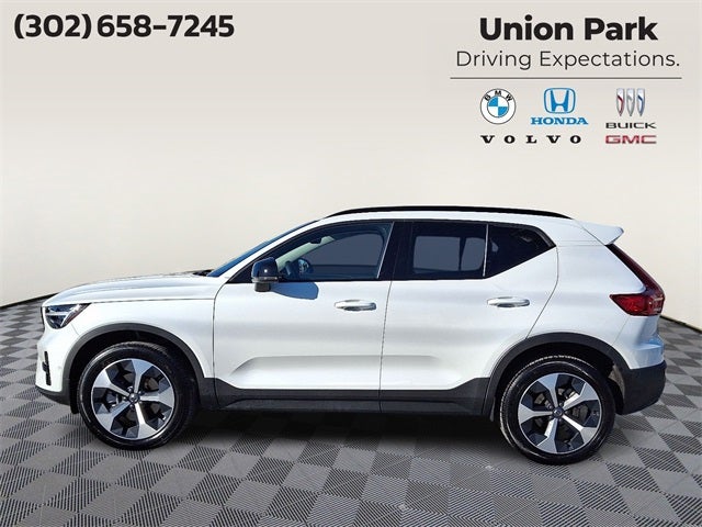 2026 Volvo XC40 B5 Plus