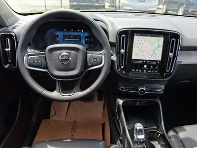 2026 Volvo XC40 B5 Plus
