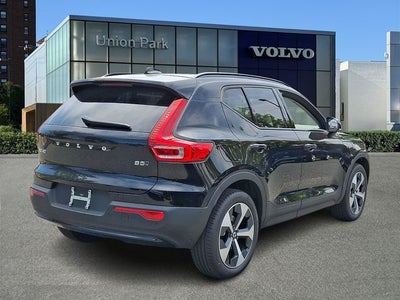 2026 Volvo XC40 B5 Plus