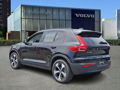 2026 Volvo XC40 B5 Plus