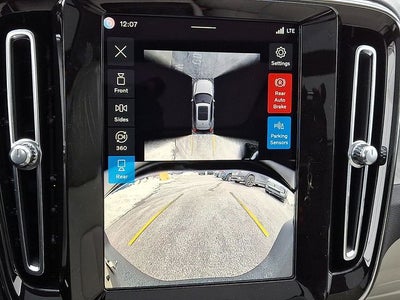 2026 Volvo XC40 B5 Plus