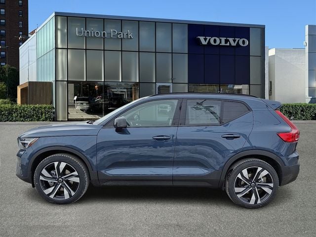 2026 Volvo XC40 B5 Plus