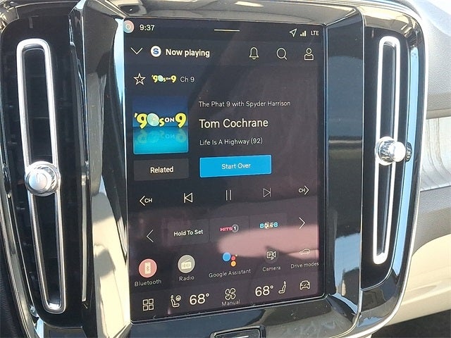 2026 Volvo XC40 B5 Plus