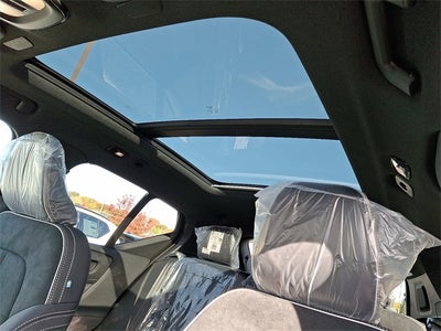 2026 Volvo XC40 B5 Ultra Black Edition