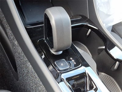 2026 Volvo XC40 B5 Ultra Black Edition