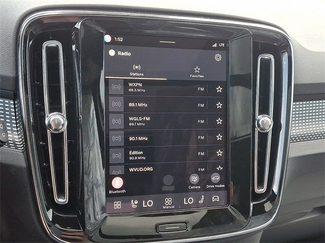 2026 Volvo XC40 B5 Ultra Black Edition