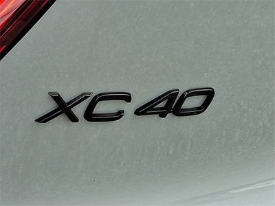 2026 Volvo XC40 B5 Ultra Black Edition