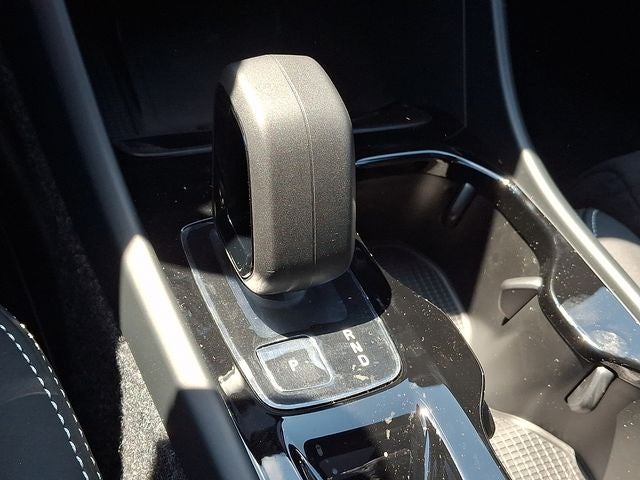 2026 Volvo XC40 B5 Ultra Black Edition