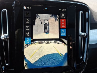 2026 Volvo XC40 B5 Ultra Black Edition