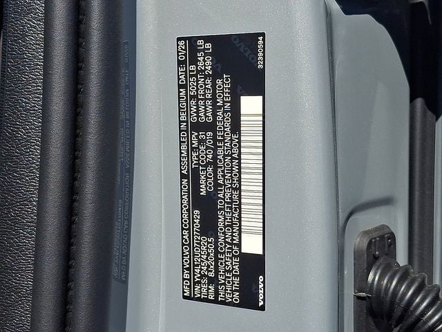2026 Volvo XC40 B5 Ultra Black Edition