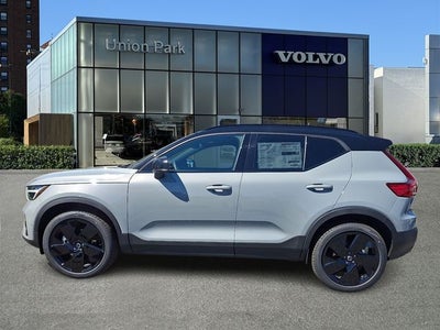 2026 Volvo XC40 B5 Ultra Black Edition